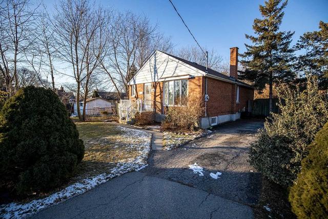 1284 Meadowvale St, House detached with 3 bedrooms, 1 bathrooms and 4 parking in Oshawa ON | Image 5