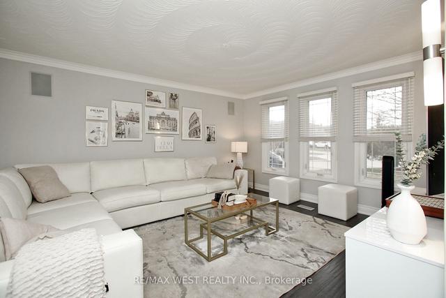 39 Moccasin Tr, House detached with 3 bedrooms, 4 bathrooms and 6 parking in Vaughan ON | Image 25