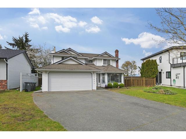 13435 61a Avenue, House detached with 4 bedrooms, 3 bathrooms and 4 parking in Surrey BC | Image 2