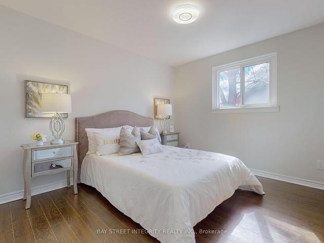 23 Yucatan Rd, House semidetached with 4 bedrooms, 4 bathrooms and 3 parking in Toronto ON | Image 2