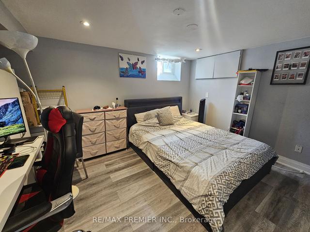 454 Gerrard St E, House semidetached with 5 bedrooms, 4 bathrooms and 0 parking in Toronto ON | Image 3
