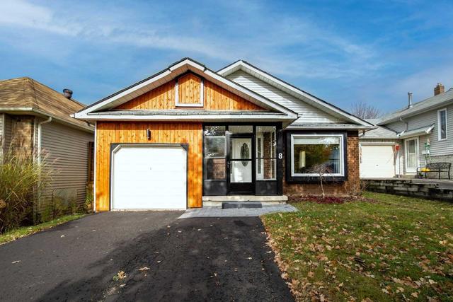 8 Knicely Rd, House detached with 2 bedrooms, 3 bathrooms and 5 parking in Barrie ON | Card Image