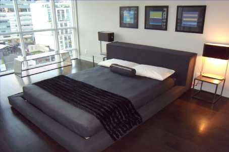 lph09 - 21 Nelson St, Condo with 1 bedrooms, 2 bathrooms and 1 parking in Toronto ON | Image 7