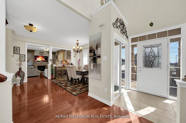 1 Lourakis St, House detached with 3 bedrooms, 3 bathrooms and 4 parking in Richmond Hill ON | Image 5