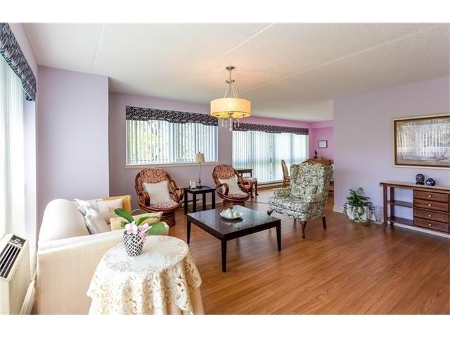 205 - 3364 Montrose Rd, Condo with 2 bedrooms, 1 bathrooms and 1 parking in Niagara Falls ON | Image 3