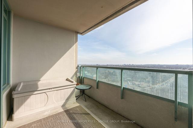 2102 - 61 Town Centre Crt, Condo with 3 bedrooms, 2 bathrooms and 1 parking in Toronto ON | Image 11
