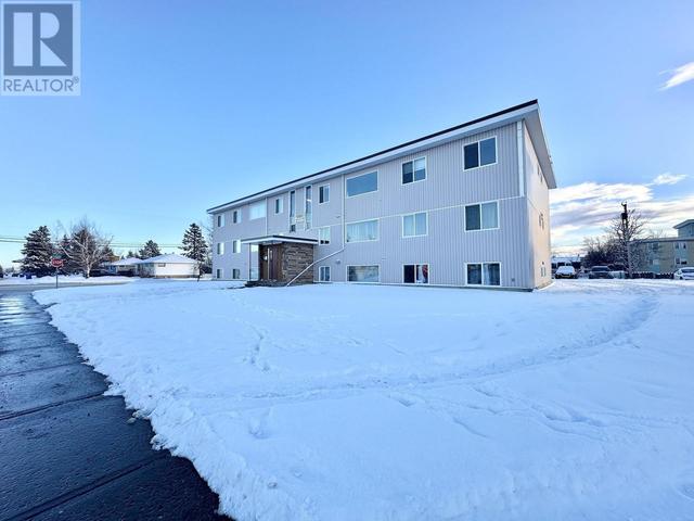 105 - 9807 104 Avenue, Condo with 2 bedrooms, 1 bathrooms and null parking in Fort St. John BC | Image 3