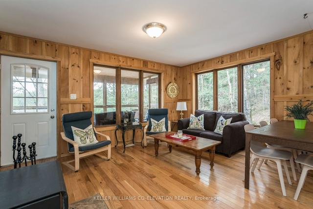 250 Simmons Lake Rd, House detached with 2 bedrooms, 1 bathrooms and 10 parking in Magnetawan ON | Image 33