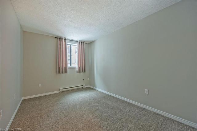 103 - 95 Baseline Road W, House attached with 2 bedrooms, 2 bathrooms and 1 parking in London ON | Image 9