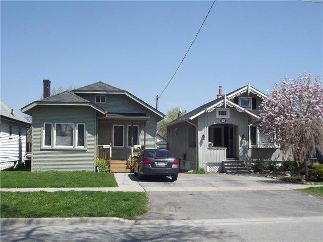 169 Roxborough Ave, House detached with 3 bedrooms, 1 bathrooms and 2 parking in Oshawa ON | Image 1