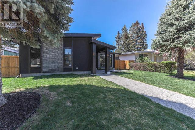 4224 Vauxhall Crescent Nw, House detached with 5 bedrooms, 3 bathrooms and 2 parking in Calgary AB | Image 42