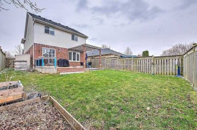 2260 Thornicroft Cres, House detached with 3 bedrooms, 4 bathrooms and 3 parking in London ON | Image 35