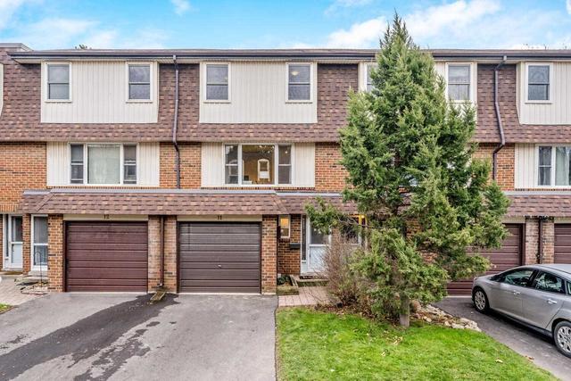 11 - 371 Bronte St S, Townhouse with 3 bedrooms, 2 bathrooms and 2 parking in Milton ON | Image 1