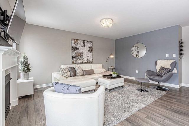 307 Yates Dr, House semidetached with 3 bedrooms, 4 bathrooms and 3 parking in Milton ON | Image 5