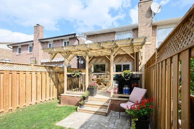 111 Chalfield Lane, House semidetached with 3 bedrooms, 2 bathrooms and 3 parking in Mississauga ON | Image 33