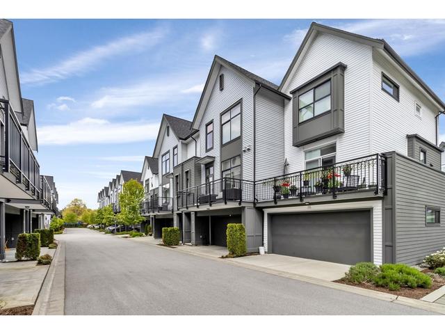 62 - 17555 57a Avenue, House attached with 2 bedrooms, 3 bathrooms and 2 parking in Surrey BC | Image 3