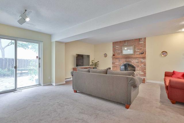 165 Carlson Dr, House detached with 3 bedrooms, 2 bathrooms and 2 parking in Newmarket ON | Image 14