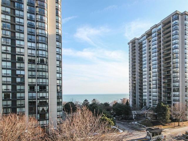 607 - 2175 Marine Dr, Condo with 2 bedrooms, 2 bathrooms and 1 parking in Oakville ON | Image 2