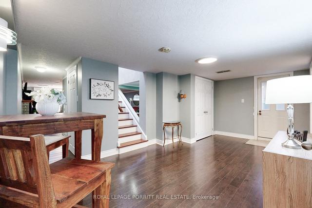 37 Abinger Cres, House detached with 3 bedrooms, 3 bathrooms and 10 parking in Toronto ON | Image 20