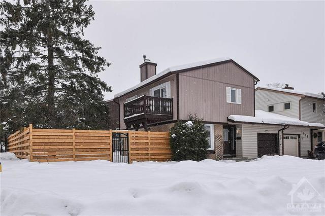1080 Avignon Court, Home with 3 bedrooms, 3 bathrooms and 2 parking in Ottawa ON | Image 2