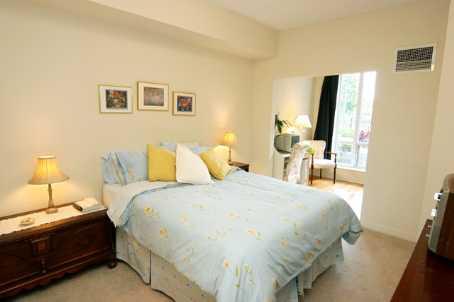 115 - 481 Rosewell Ave, Condo with 2 bedrooms, 2 bathrooms and 1 parking in Toronto ON | Image 5