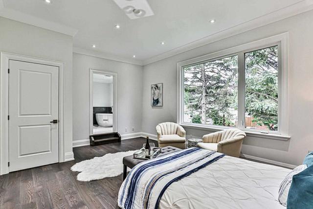 12 Stonedene Blvd, House detached with 5 bedrooms, 5 bathrooms and 6 parking in Toronto ON | Image 10