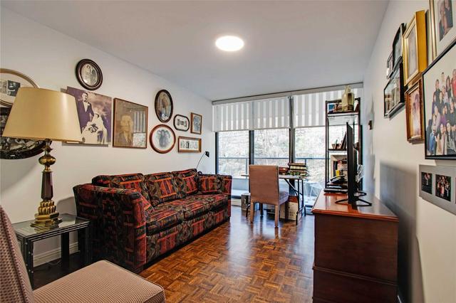 707 - 3900 Yonge St, Condo with 2 bedrooms, 2 bathrooms and 2 parking in Toronto ON | Image 3