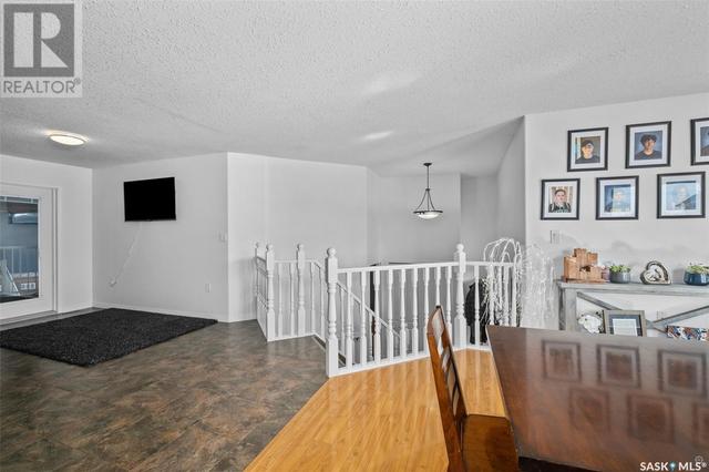 1 Poplar Crescent, House detached with 6 bedrooms, 4 bathrooms and null parking in Birch Hills SK | Image 3