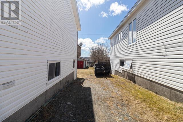 34 Hemmer Jane Drive, House other with 5 bedrooms, 2 bathrooms and null parking in Mount Pearl NL | Image 35