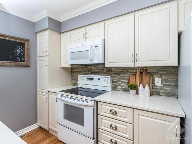 3 Sewell Way, Home with 3 bedrooms, 2 bathrooms and 3 parking in Ottawa ON | Image 13