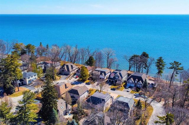 39 Holyrood Ave, House detached with 3 bedrooms, 4 bathrooms and 6 parking in Oakville ON | Image 1