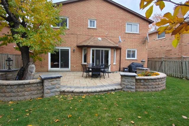 8 Atwood Crt, House detached with 4 bedrooms, 4 bathrooms and 6 parking in Markham ON | Image 34