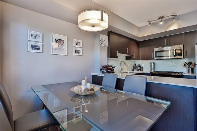 th 22 - 93 The Queensway, Townhouse with 2 bedrooms, 2 bathrooms and 1 parking in Toronto ON | Image 9