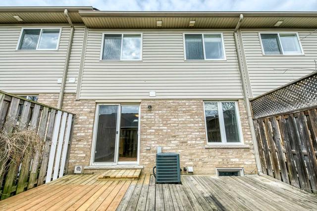 24 - 7 Southside Pl, Townhouse with 3 bedrooms, 3 bathrooms and 2 parking in Hamilton ON | Image 24