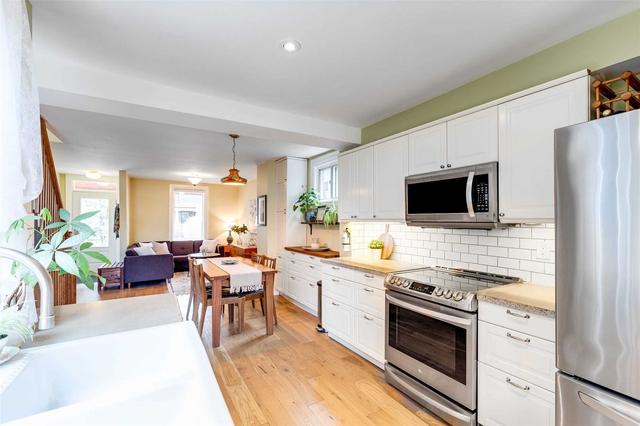 21 Callender St, House detached with 4 bedrooms, 3 bathrooms and 2 parking in Toronto ON | Image 18