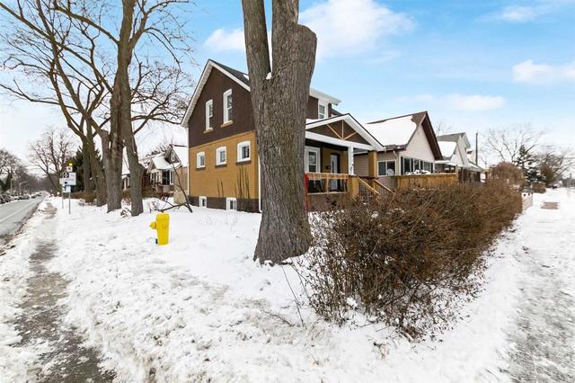 492 Pine St, House detached with 3 bedrooms, 3 bathrooms and 2 parking in Windsor ON | Image 12