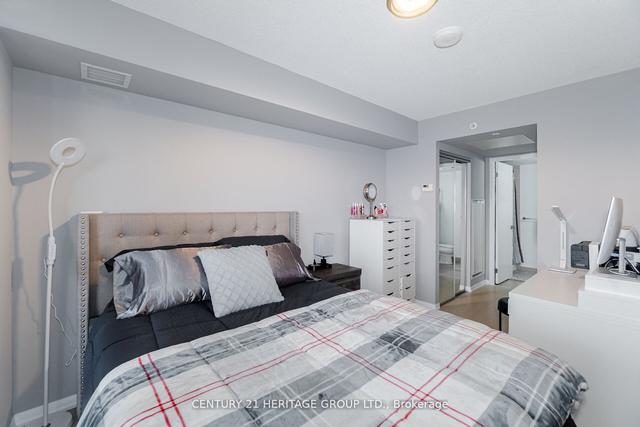 528 - 3091 Dufferin St, Condo with 3 bedrooms, 2 bathrooms and 1 parking in Toronto ON | Image 3