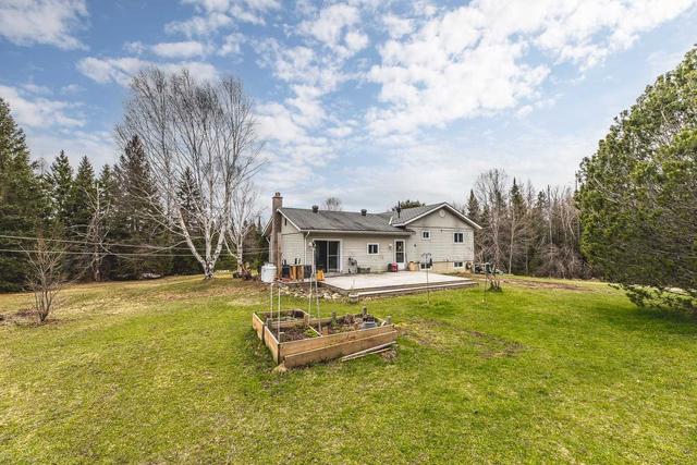 5237 Loop Rd, House detached with 3 bedrooms, 1 bathrooms and 8 parking in Highlands East ON | Image 27