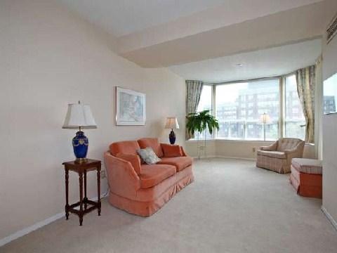 413 - 268 Ridley Blvd, Condo with 2 bedrooms, 2 bathrooms and 1 parking in Toronto ON | Image 3