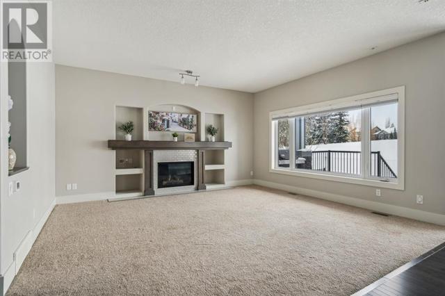 226 Crystal Green Place, House detached with 3 bedrooms, 2 bathrooms and 4 parking in Okotoks AB | Image 7