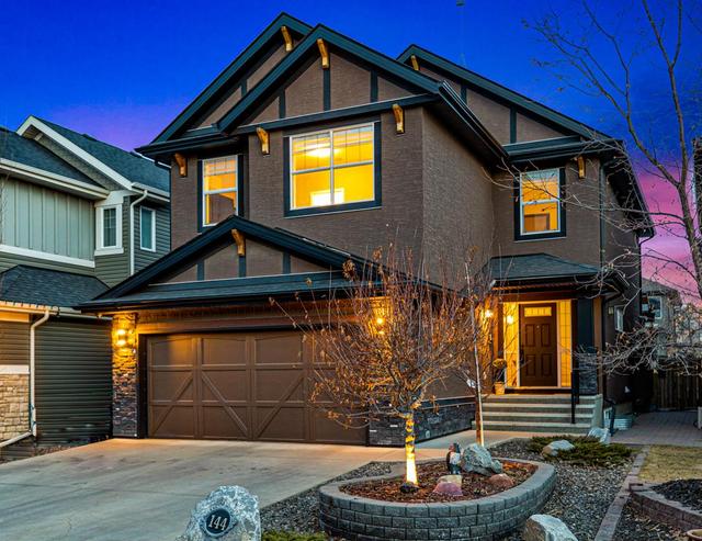 144 Aspenshire Crescent Sw, House detached with 5 bedrooms, 4 bathrooms and 2 parking in Calgary AB | Image 1