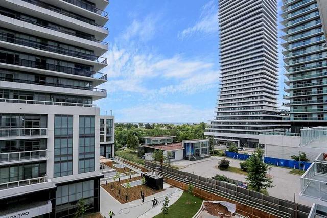 410 - 70 Annie Craig Dr, Condo with 2 bedrooms, 2 bathrooms and 1 parking in Toronto ON | Image 8