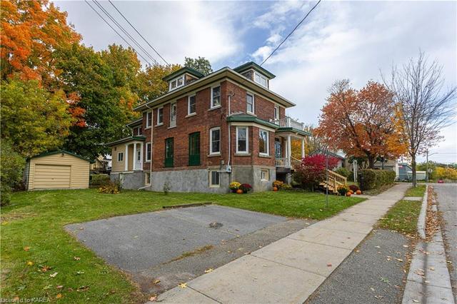 110 Clarence Street, House detached with 6 bedrooms, 4 bathrooms and 3 parking in Gananoque ON | Image 40