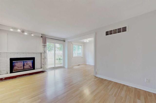 67 Brimwood Blvd, Townhouse with 3 bedrooms, 3 bathrooms and 3 parking in Toronto ON | Image 27