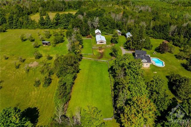 2415 County Rd 20 Road, House detached with 3 bedrooms, 3 bathrooms and 12 parking in North Grenville ON | Image 5