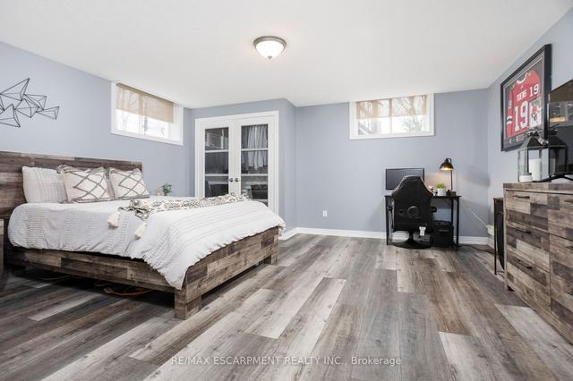 6 Atto Dr, House detached with 2 bedrooms, 3 bathrooms and 4 parking in Guelph ON | Image 21