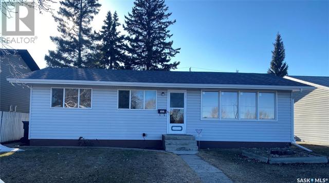 1831 103rd Street, House detached with 3 bedrooms, 1 bathrooms and null parking in North Battleford CY SK | Card Image