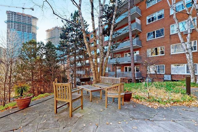 902 - 21 Dale Ave, Condo with 3 bedrooms, 2 bathrooms and 2 parking in Toronto ON | Image 27