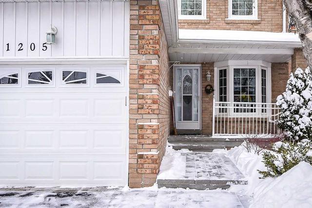 1205 Shagbark Cres, House detached with 3 bedrooms, 2 bathrooms and 3 parking in Mississauga ON | Image 12