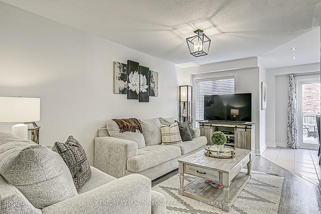 4 Brind Sheridan Crt, House attached with 3 bedrooms, 3 bathrooms and 2 parking in Ajax ON | Image 3
